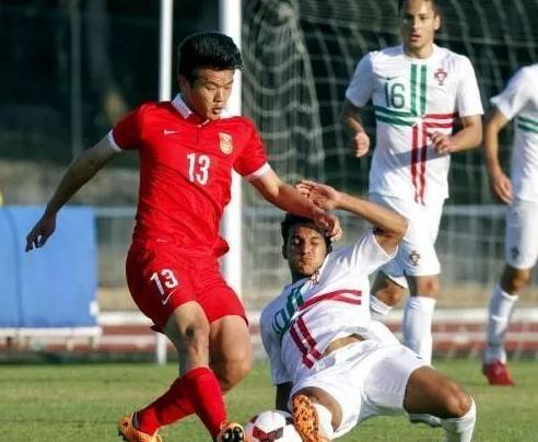 凭借强烈的 凭借强烈的