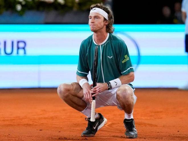 的对手抓住 的对手抓住